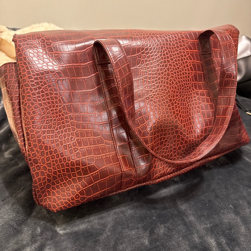 Elegant Crocodile Embossed Handbag